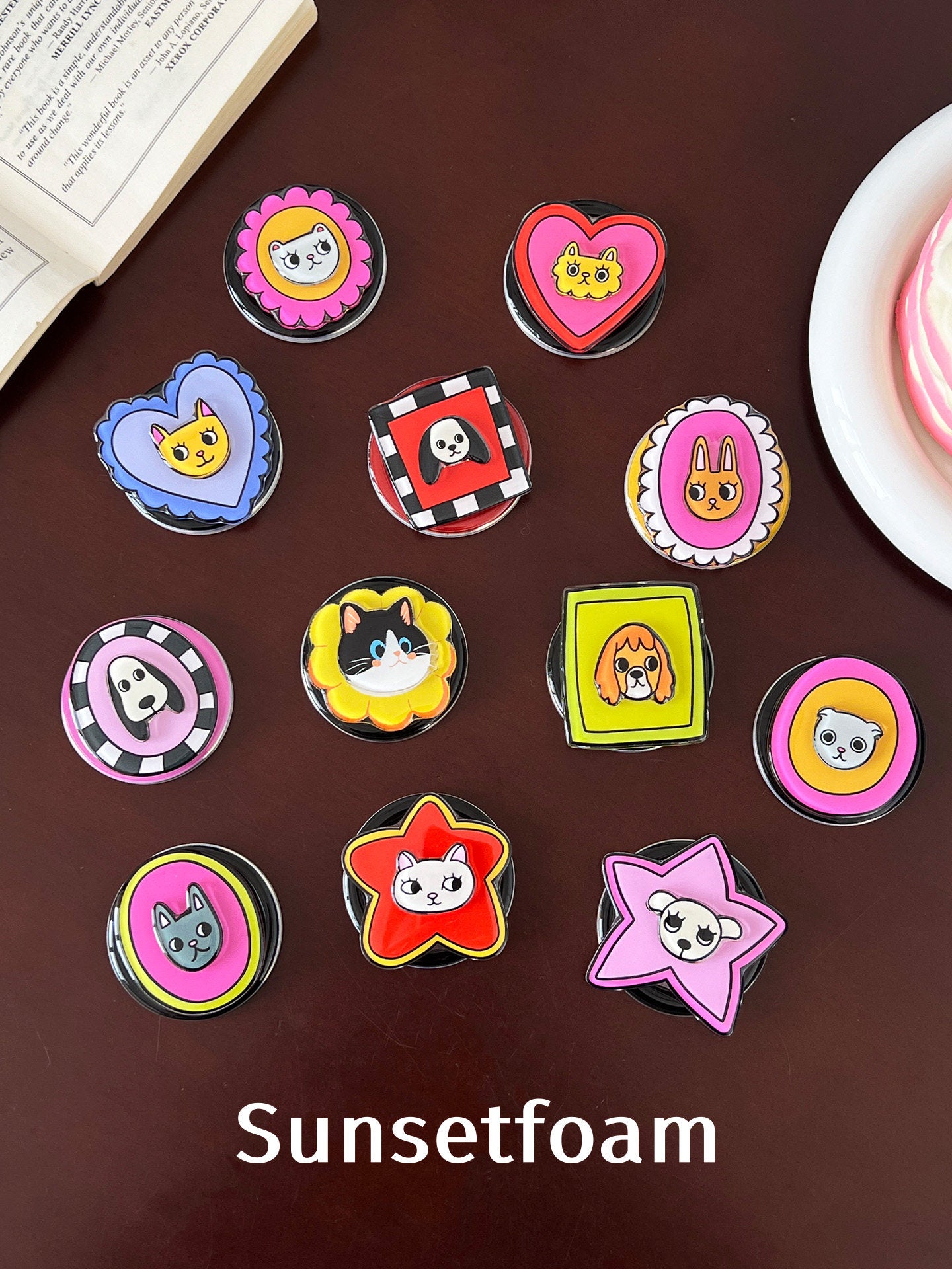 Cute pet-shaped magnetic phone holder