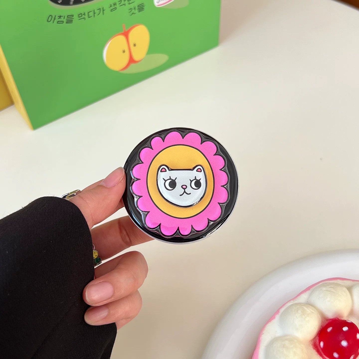 Cute pet-shaped magnetic phone holder