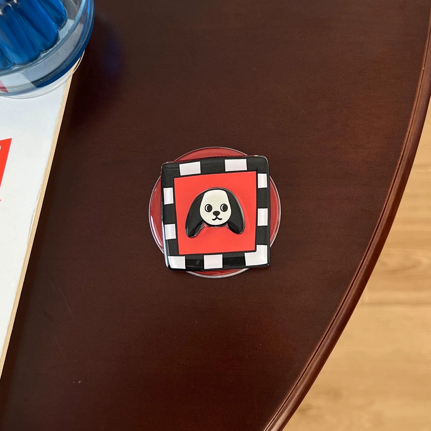 Cute pet-shaped magnetic phone holder