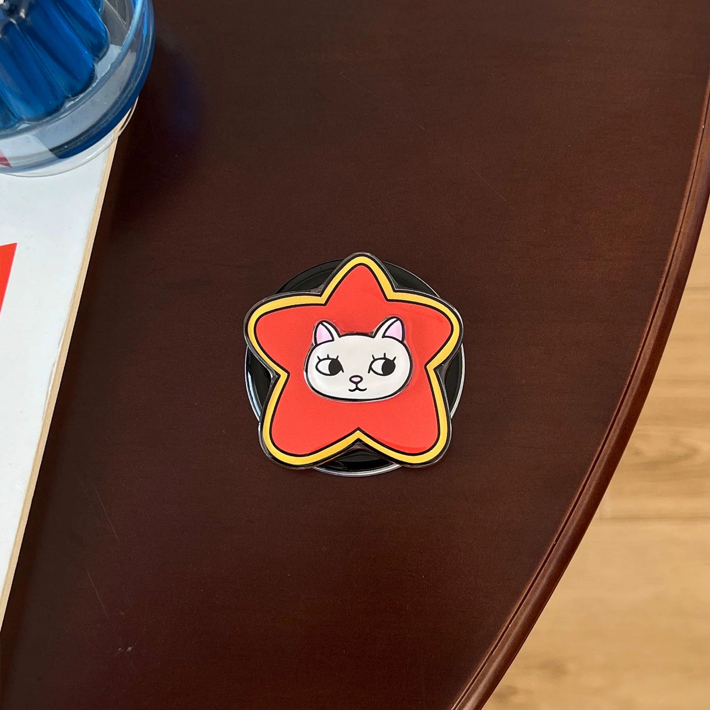 Cute pet-shaped magnetic phone holder