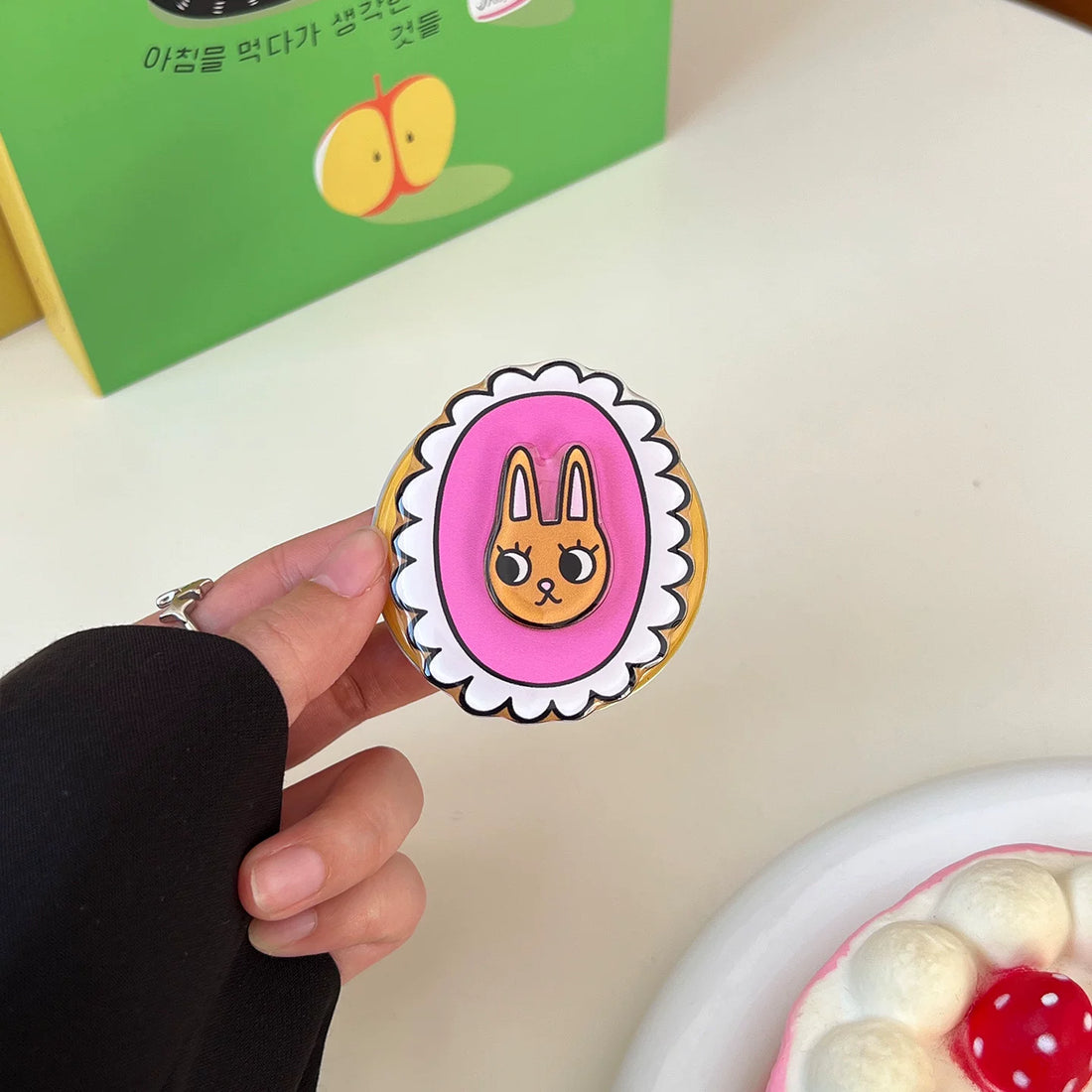 Cute pet-shaped magnetic phone holder